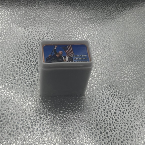 Tube of 20 Donald Trump "Never Stop Fighting To Save America" 1 oz Copper Bars - Picture 16 of 16